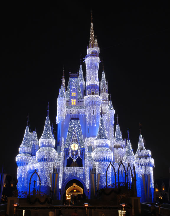 magic kingdom castle christmas. Cinderella Castle is